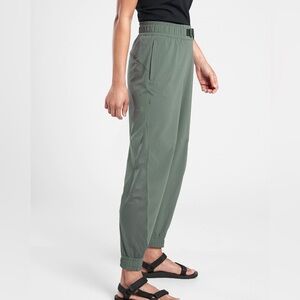 Athleta Quest Jogger | olive green